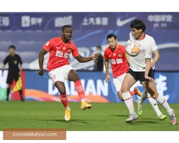 阿尔边路速度优势明显，近期表现稳健威胁